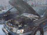 В Абакане возле газовой заправки загорелся автомобиль